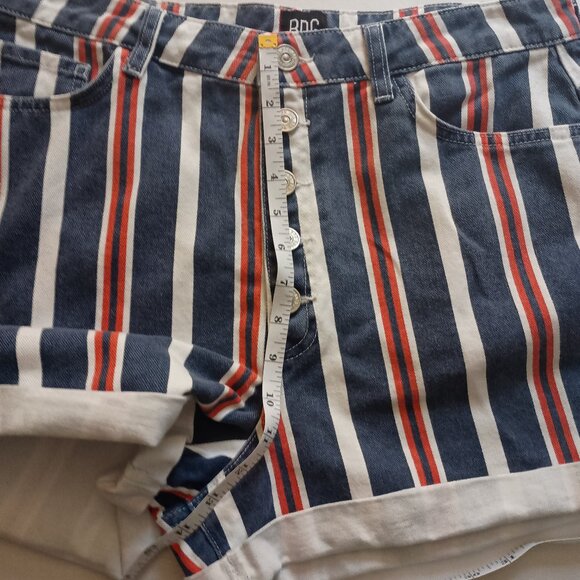 BDG Urban Outfitters Striped Mom Buttonup Denim Shorts Red White Blue Womens W32 - Picture 10 of 16